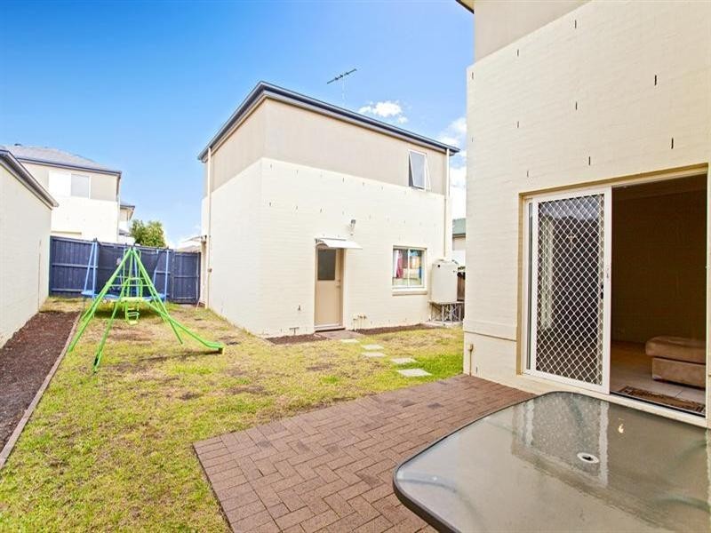 226 Carmichael Drive, West Hoxton NSW 2171