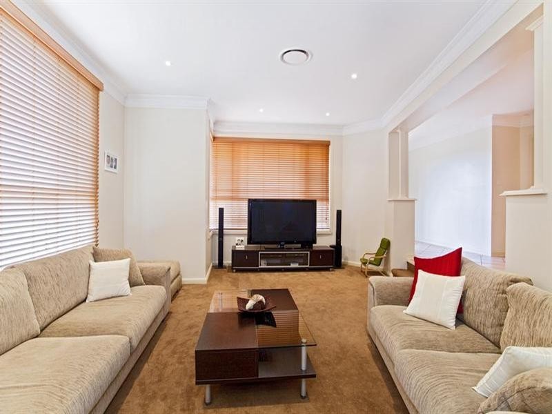 3 Harris Place, West Hoxton NSW 2171