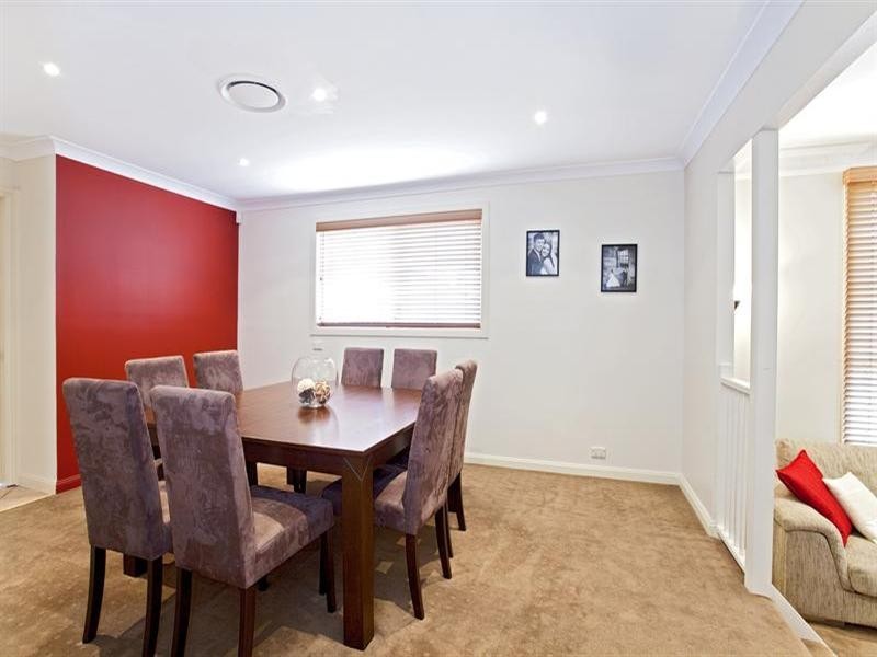 3 Harris Place, West Hoxton NSW 2171