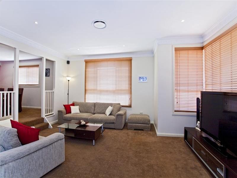 3 Harris Place, West Hoxton NSW 2171