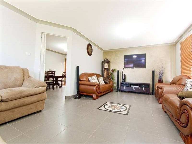 25 Osprey Avenue, Green Valley NSW 2168