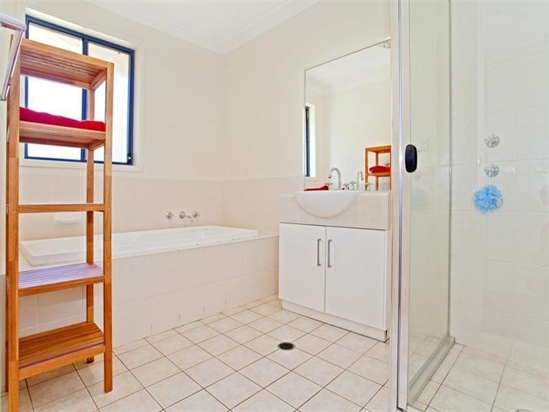 66 Coffs Harbour Avenue, Hoxton Park NSW 2171