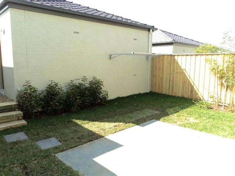 23 Lockheed Avenue, Middleton Grange NSW 2171