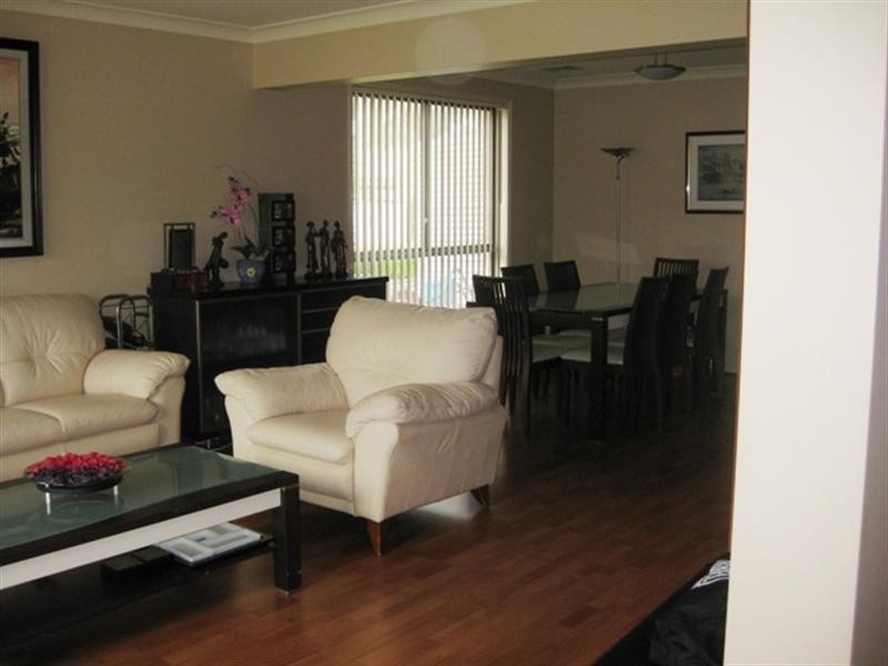 27 Hollows Place, Bonnyrigg NSW 2177