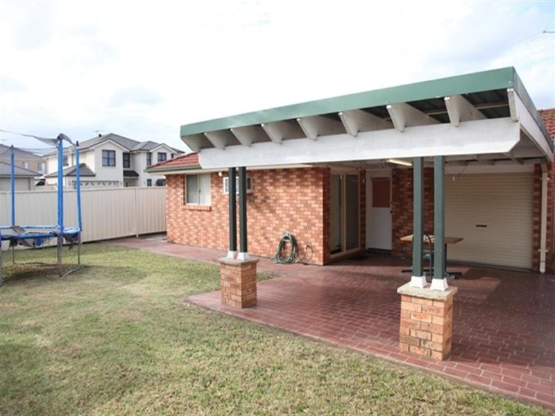 7 Murwillumbah Avenue, Hoxton Park NSW 2171