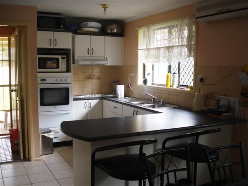 4 Melville Close, Hinchinbrook NSW 2168