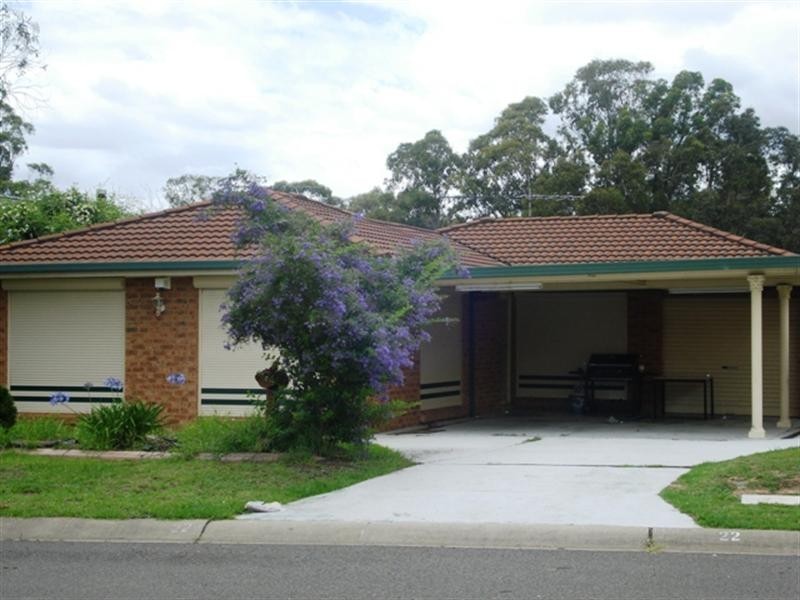 22 Swan Circuit, Green Valley NSW 2168