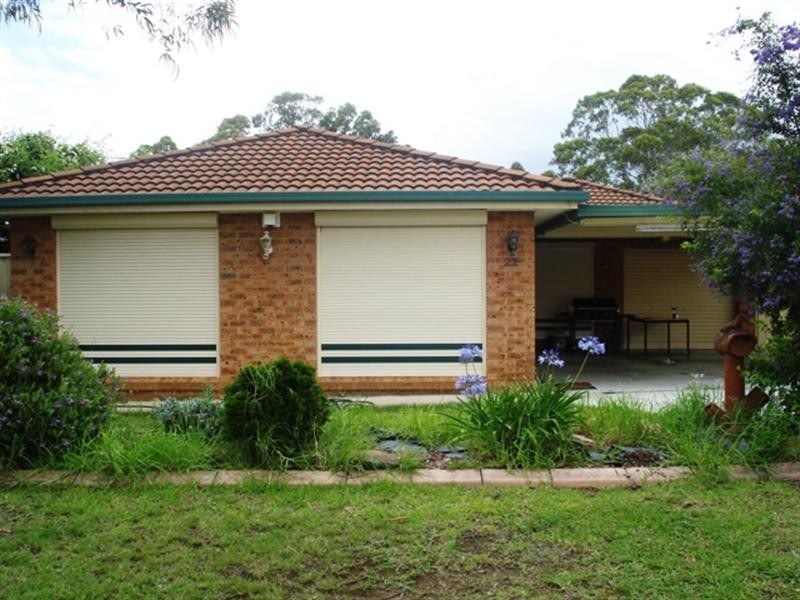 22 Swan Circuit, Green Valley NSW 2168