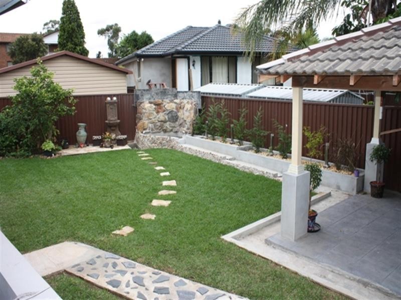 4 Gove Avenue, Green Valley NSW 2168