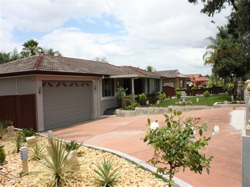 4 Gove Avenue, Green Valley NSW 2168