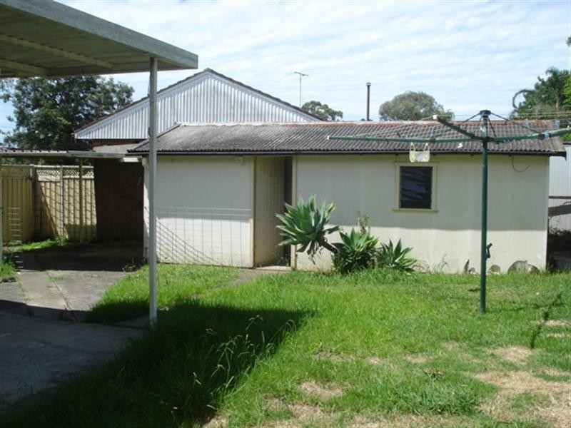 8 Gundibri Street, Busby NSW 2168