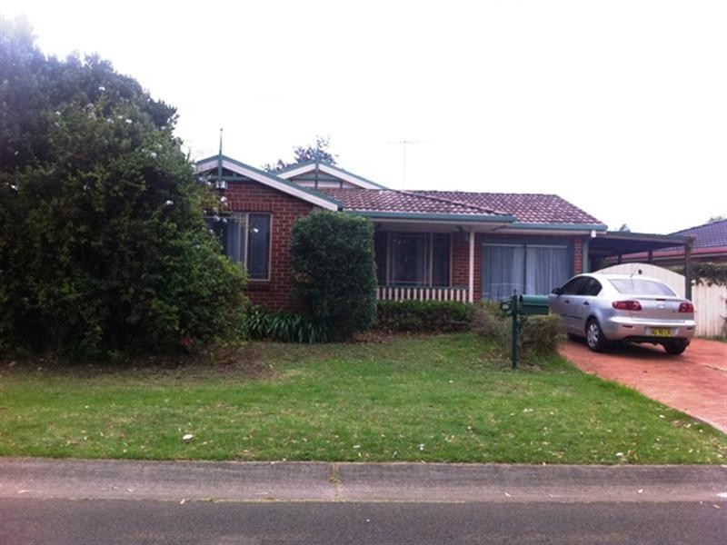 12 brindabella Drive, Horningsea Park NSW 2171