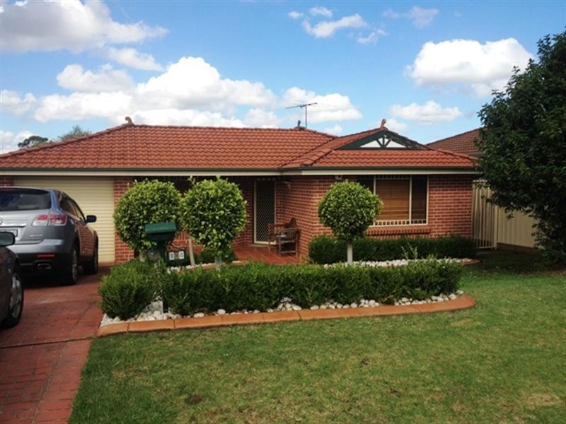 104 Swan Circuit, Green Valley NSW 2168