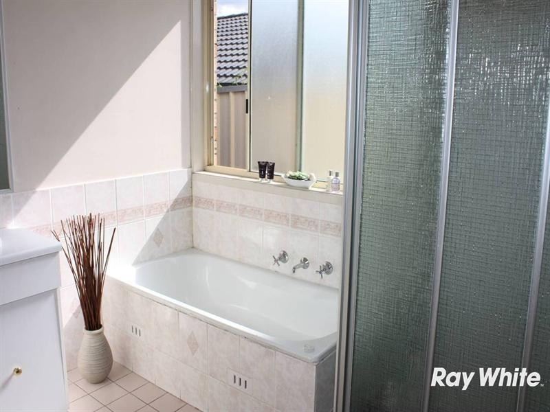 4 Pipet Place, Hinchinbrook NSW 2168