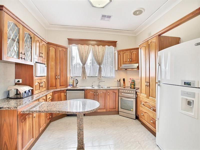 West Hoxton NSW 2171