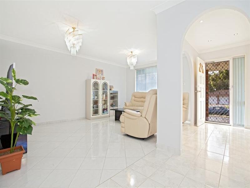 288 Whitford Road, Green Valley NSW 2168