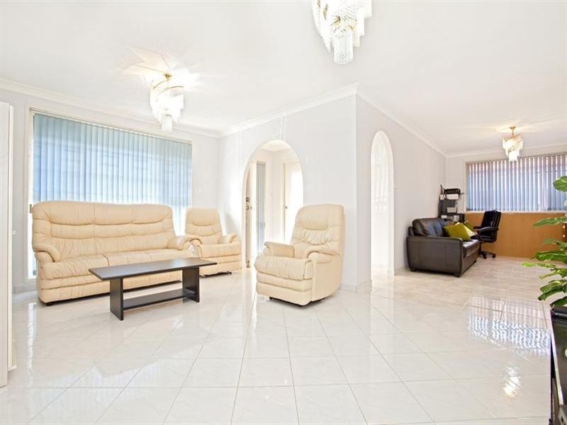 288 Whitford Road, Green Valley NSW 2168