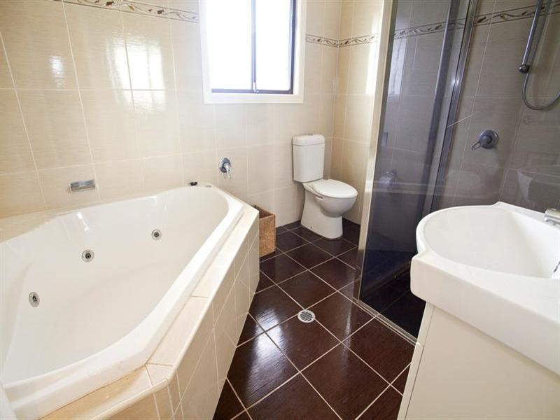 Canley Heights NSW 2166