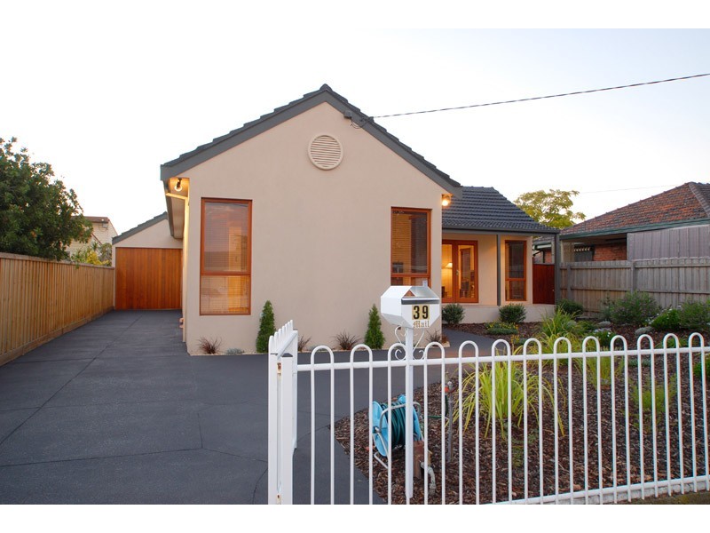 39 Berry Avenue, Edithvale VIC 3196
