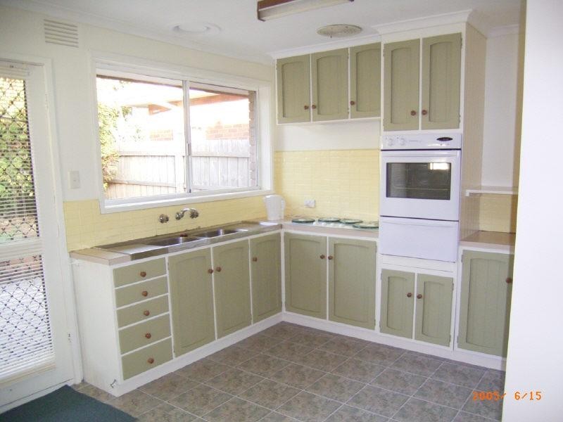 2/14 St. John’s Avenue, Frankston VIC 3199