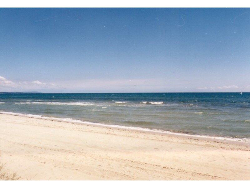 16 Dudley Grove, Edithvale VIC 3196