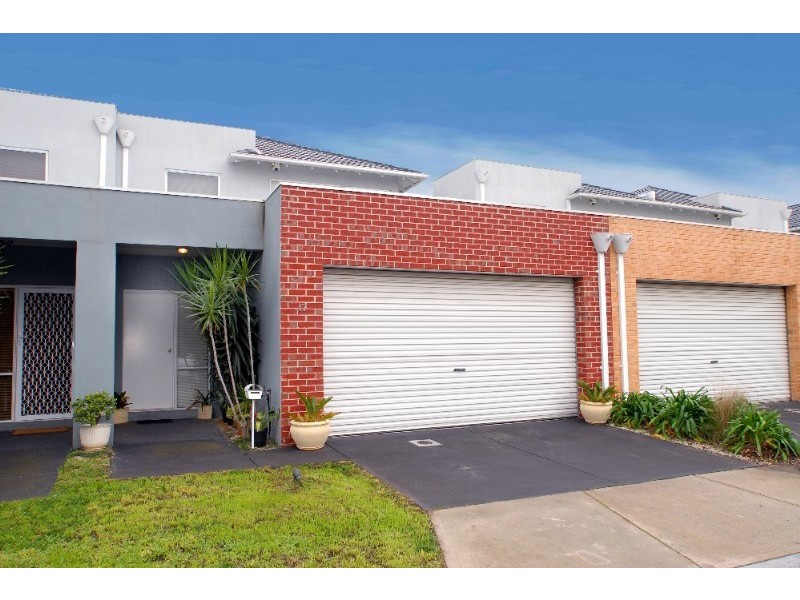 17 Starboard Lane, Patterson Lakes VIC 3197