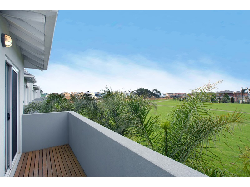 17 Starboard Lane, Patterson Lakes VIC 3197