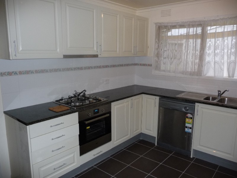 37 Belvedere Road, Seaford VIC 3198