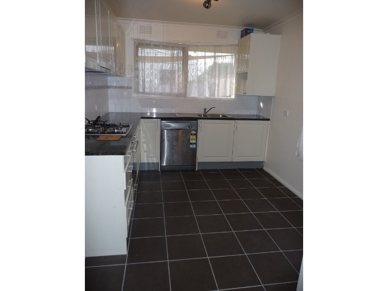 37 Belvedere Road, Seaford VIC 3198