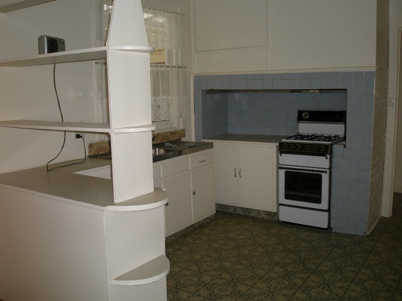 1 Heath Avenue, Frankston VIC 3199