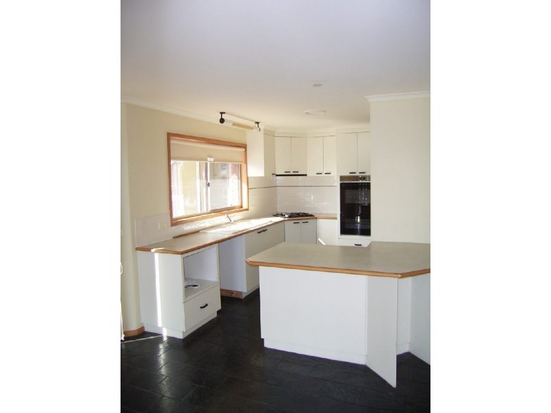 12 Manhattan Court, Patterson Lakes VIC 3197