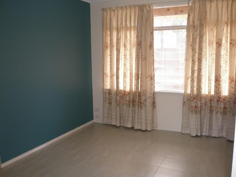 1/77 Rosslyn Avenue, Seaford VIC 3198