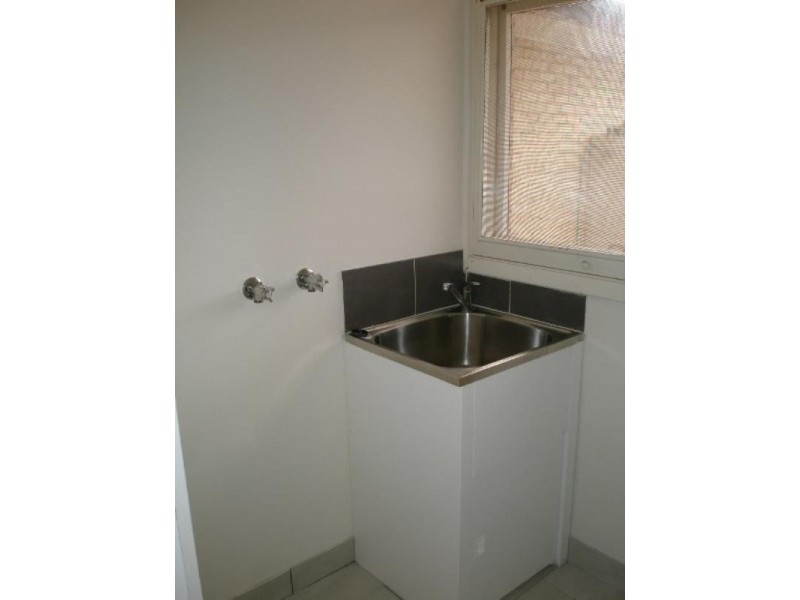 1/77 Rosslyn Avenue, Seaford VIC 3198