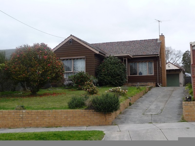 13 Muir Street, Frankston VIC 3199