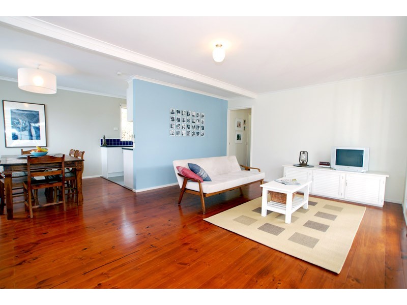 2/18 Lawrence Avenue, Aspendale VIC 3195