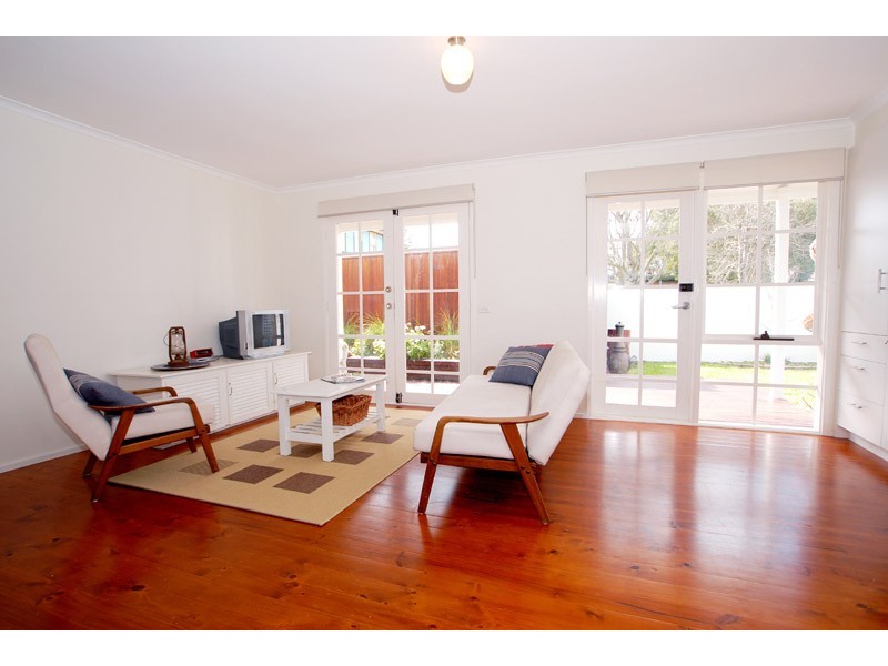 2/18 Lawrence Avenue, Aspendale VIC 3195