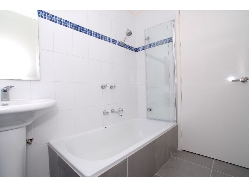 2/18 Lawrence Avenue, Aspendale VIC 3195