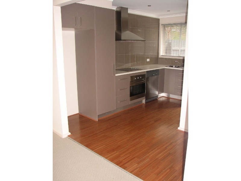 1/4 Buna Avenue, Seaford VIC 3198