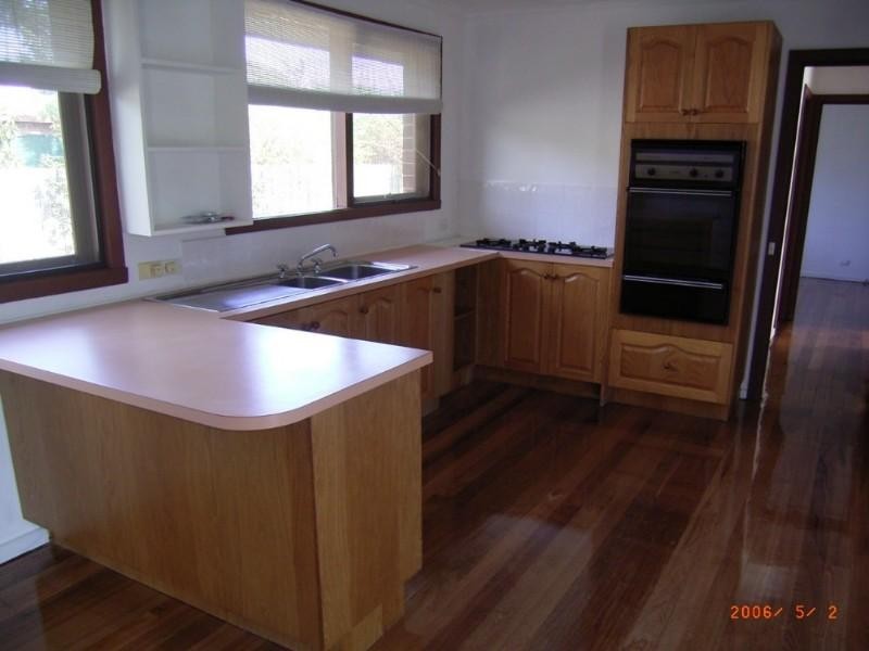 9 Barry Street, Seaford VIC 3198
