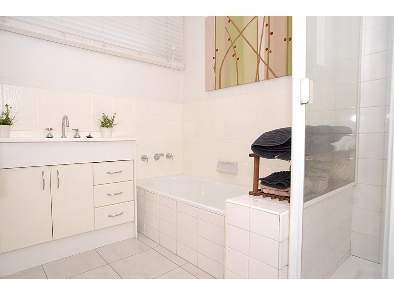 1/205 Station Street, Edithvale VIC 3196