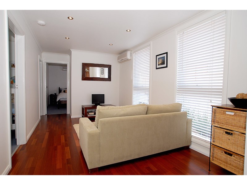 1/205 Station Street, Edithvale VIC 3196