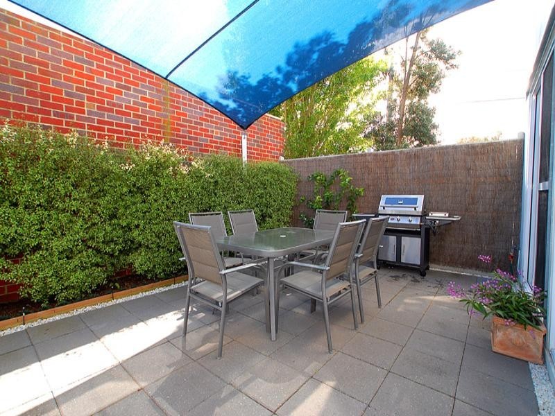 1/1 Riviera Street, Seaford VIC 3198