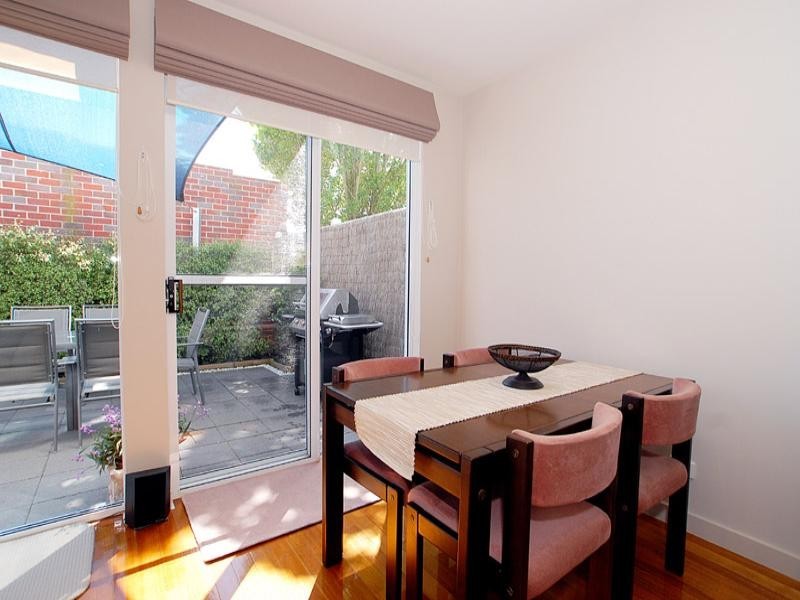 1/1 Riviera Street, Seaford VIC 3198
