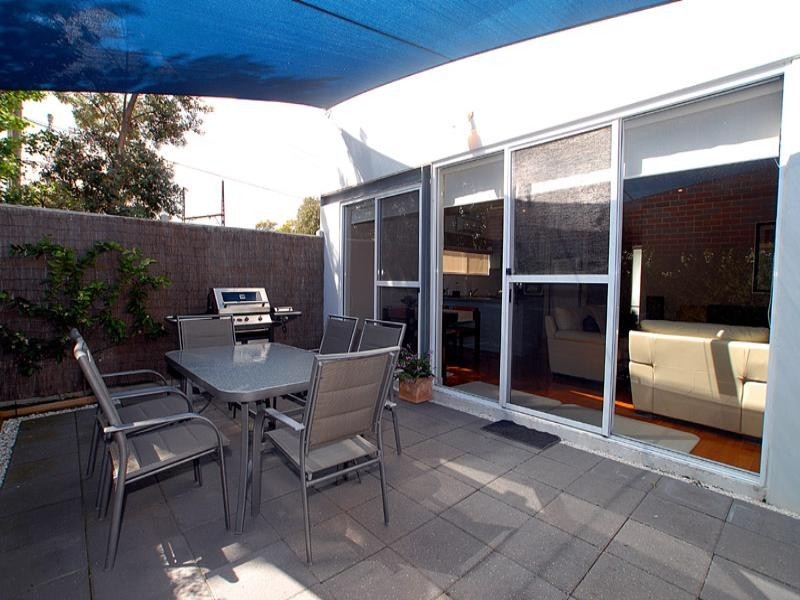 1/1 Riviera Street, Seaford VIC 3198