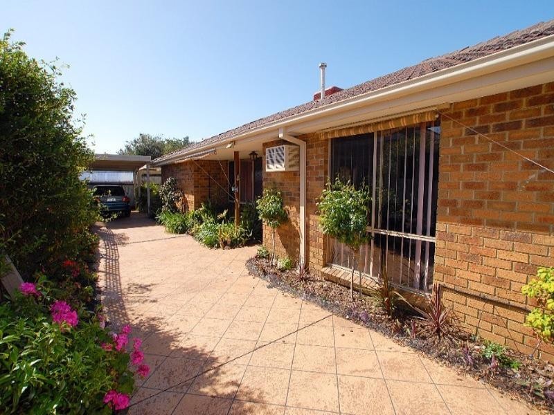 2/17 Bondi Road, Bonbeach VIC 3196