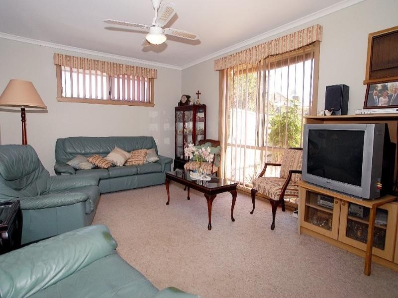 2/17 Bondi Road, Bonbeach VIC 3196