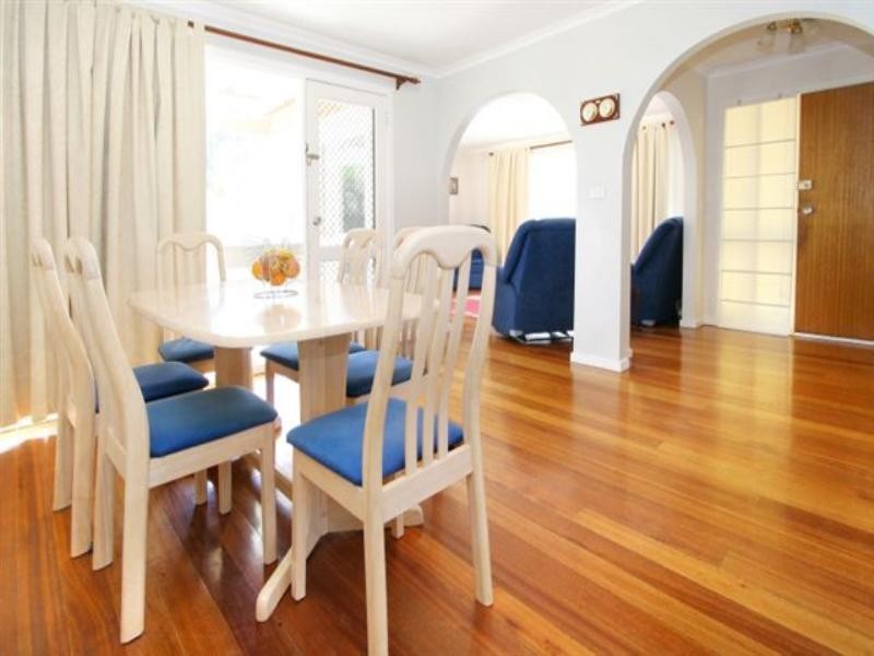 19 Henry Crescent, Seaford VIC 3198