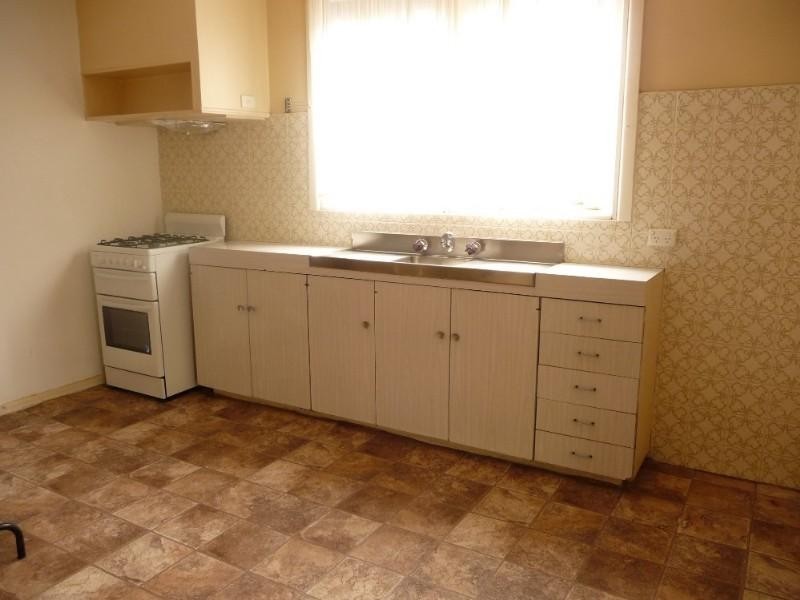 13a Foy Avenue, Chelsea VIC 3196