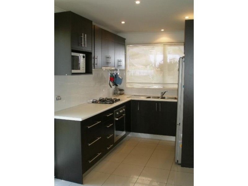 1/50 Embankment Grove, Chelsea VIC 3196