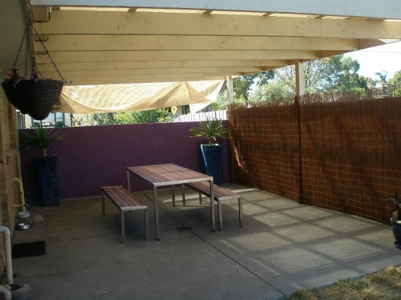 1/50 Embankment Grove, Chelsea VIC 3196